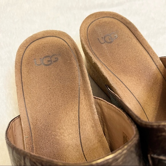 UGG Australia Briella Bronze Wedge Thong Medallion Sandal Womens Size 9 - Picture 5 of 15